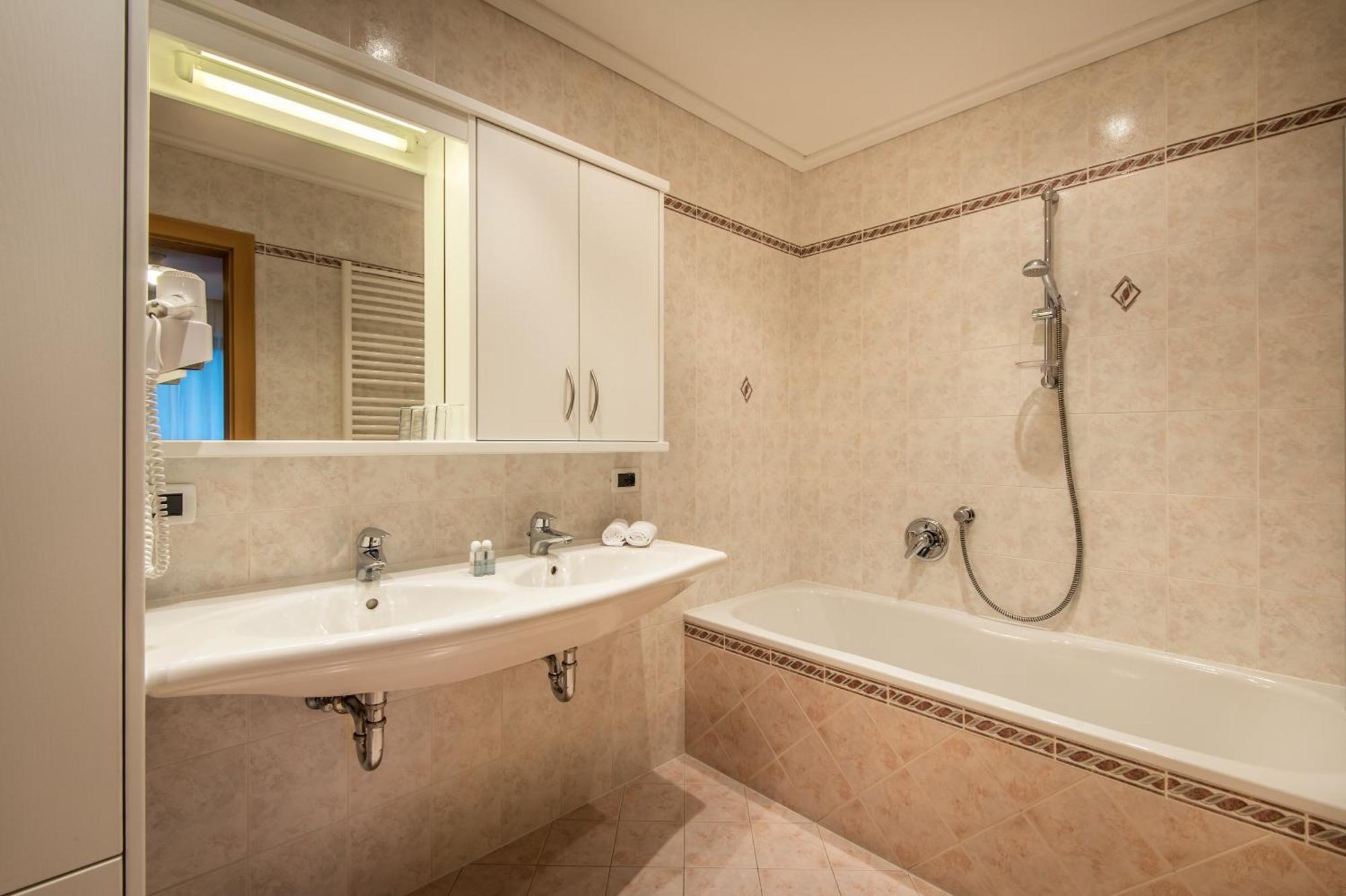 Chalet Prades Dolomiti Lodges La Villa  Extérieur photo
